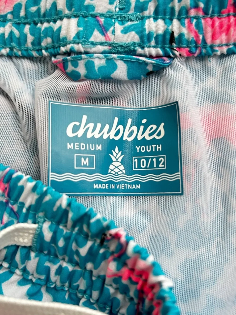 Chubbies The Domingos Flamingos Boys Swim Trunks Youth M 10/12 Mesh Lined